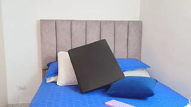 karina lewis  online show from 01/27/25, 03:26