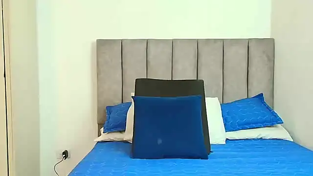 karina lewis  online show from 09/10/25, 04:12