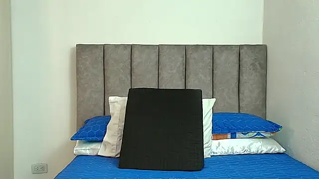 karina lewis  online show from 11/26/25, 04:02