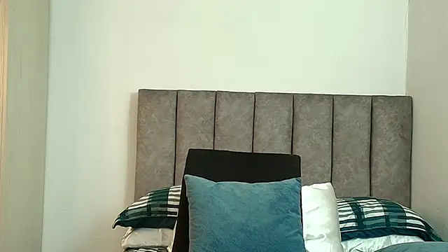 karina lewis  online show from 03/26/26, 04:07