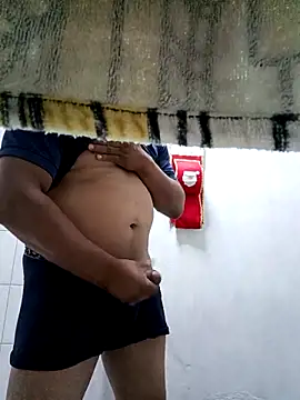 Snapshot of Riatatuil chatting on 09/17/25, 07:32 Riatatuil online show from 09/17/25, 07:32