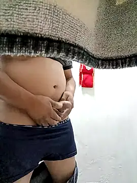 Snapshot of Riatatuil chatting on 09/18/25, 11:56 Riatatuil online show from 09/18/25, 11:56