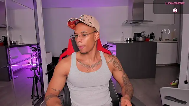 Snapshot of TROYWESLY- chatting on 02/11/26, 10:26 TROYWESLY- online show from 02/11/26, 10:26