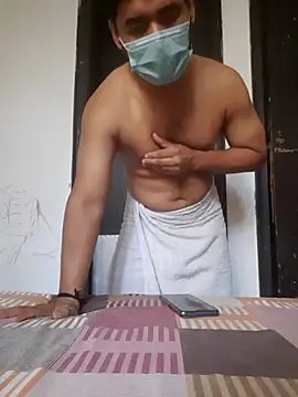 Snapshot of Desiglass_sex chatting on 09/24/25, 03:32 Desiglass sex online show from 09/24/25, 03:32