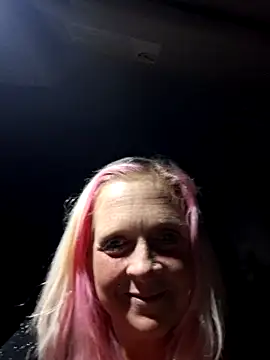 Snapshot of chubby_british_blonde_uk chatting on 02/08/26, 02:59 chubby british blonde uk online show from 02/08/26, 02:59