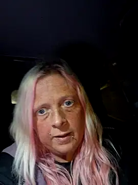 Snapshot of chubby_british_blonde_uk chatting on 02/27/26, 06:30 chubby british blonde uk online show from 02/27/26, 06:30