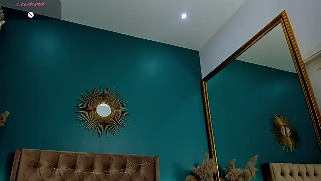 AprilWong online show from 03/05/25, 05:50