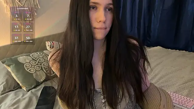 jennetdoll online show from 02/03/25, 05:24