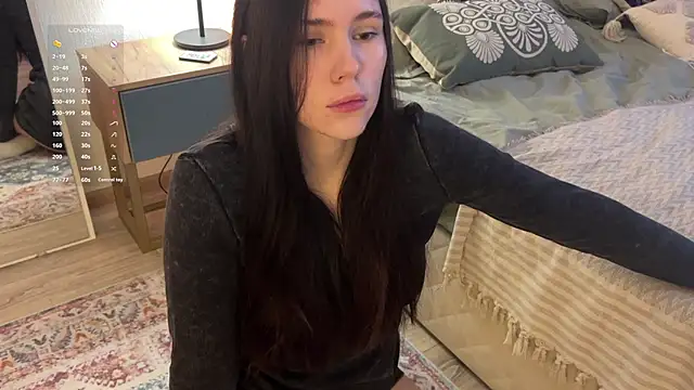 jennetdoll online show from 03/19/25, 12:23