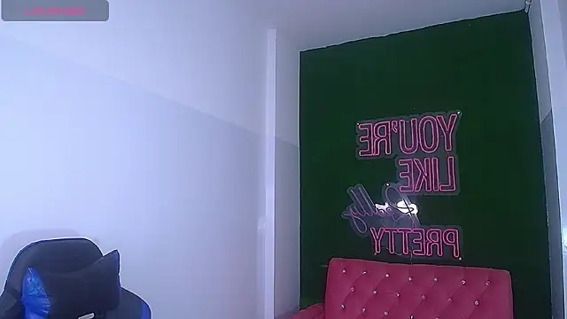Snapshot of brenda_a_ chatting on 12/03/24, 10:28 brenda a online show from 12/03/24, 10:28