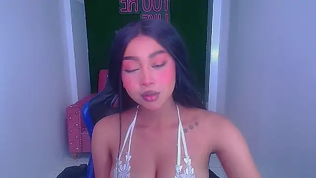 Snapshot of brenda_a_ chatting on 12/11/24, 05:15 brenda a online show from 12/11/24, 05:15