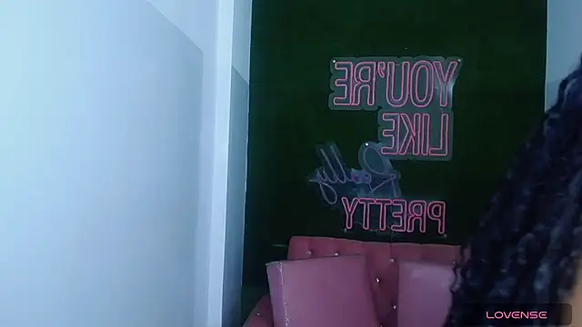 Snapshot of brenda_a_ chatting on 09/13/25, 01:00 brenda a online show from 09/13/25, 01:00