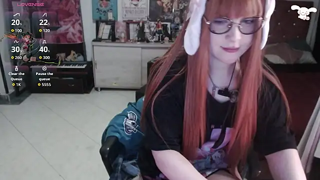 Avril2001 online show from 11/26/25, 02:45