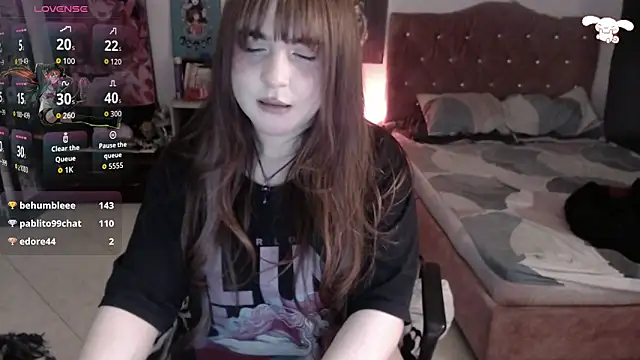 Snapshot of Avril2001 chatting on 06/22/26, 03:25 Avril2001 online show from 06/22/26, 03:25