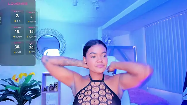 Snapshot of madisson_davon chatting on 12/21/24, 01:42 madisson davon online show from 12/21/24, 01:42