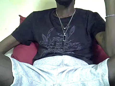 Delicious-D online show from 05/17/26, 06:44