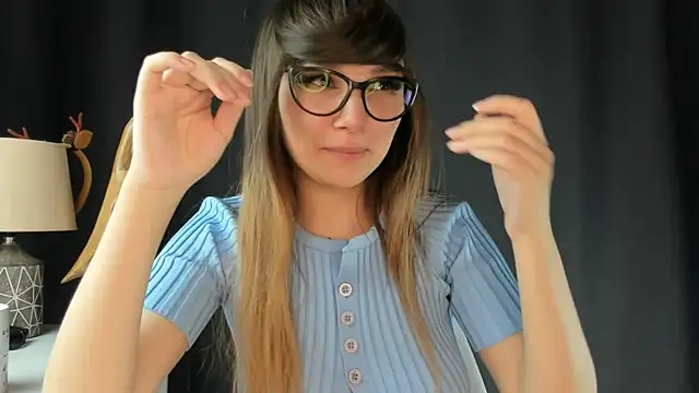 Kelly  bon online show from 03/13/25, 04:34