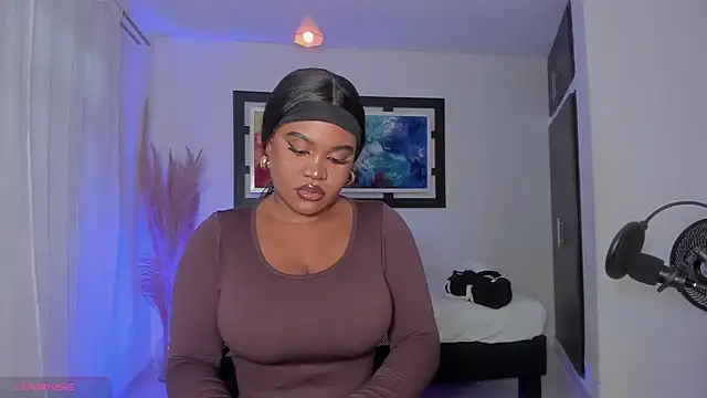 Scarlett 811 online show from 04/14/26, 09:10