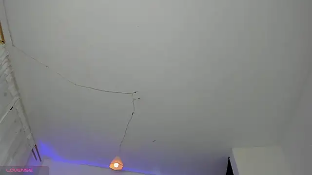 Scarlett 811 online show from 04/15/26, 08:20