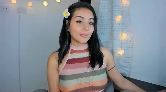 julia strauns online show from 12/21/24, 06:09