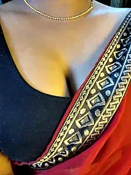 VR here 4U online show from 02/15/26, 10:58