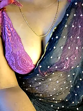 VR here 4U online show from 02/18/26, 03:52