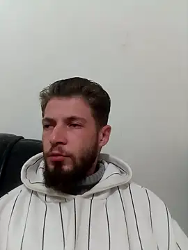 Snapshot of jimmyy_ chatting on 10/06/25, 11:07 jimmyy online show from 10/06/25, 11:07