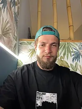 Snapshot of jimmyy_ chatting on 05/19/26, 07:47 jimmyy online show from 05/19/26, 07:47