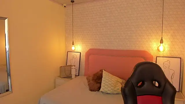 Kittytimberlake online show from 10/24/25, 12:12