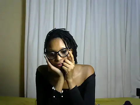 StarBarbiee online show from 10/25/25, 01:02