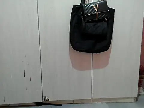 Destiny Desire online show from 09/28/25, 09:36