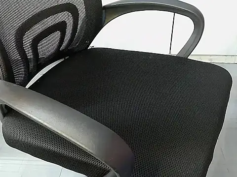 Destiny Desire online show from 10/18/25, 09:04