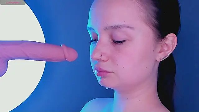 bitchpeace  online show from 04/18/26, 04:44