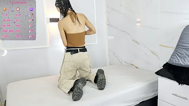 Snapshot of zorravioletta1 chatting on 02/15/26, 11:52 zorravioletta1 online show from 02/15/26, 11:52