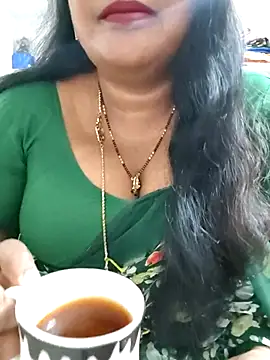 Snapshot of Swapna_143 chatting on 06/18/26, 05:06 Swapna 143 online show from 06/18/26, 05:06