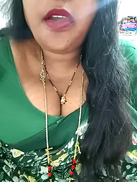 Snapshot of Swapna_143 chatting on 07/18/26, 04:49 Swapna 143 online show from 07/18/26, 04:49