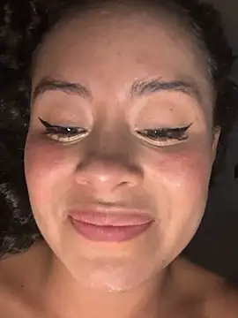 Snapshot of Marie_Rose chatting on 02/15/25, 02:37 Marie Rose online show from 02/15/25, 02:37