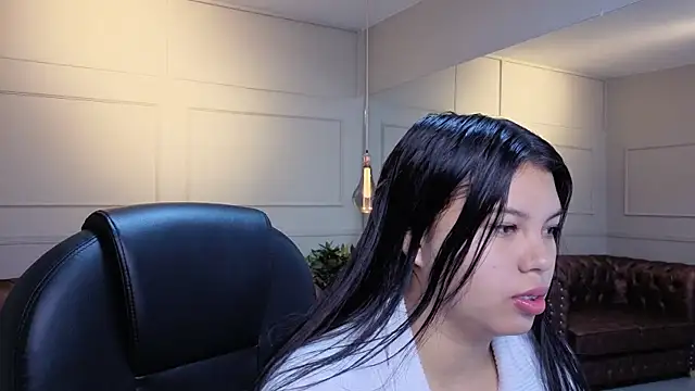 ISA  CUTEE online show from 11/18/25, 07:18