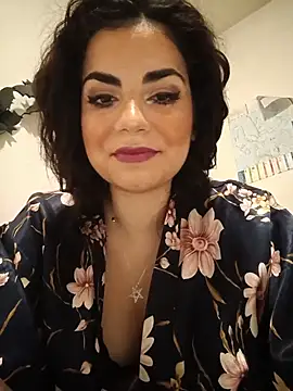 Saturnia Yvonne online show from 12/04/24, 11:35