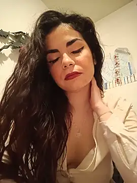 Saturnia Yvonne online show from 02/28/25, 06:41