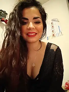 Saturnia Yvonne online show from 03/07/25, 11:49