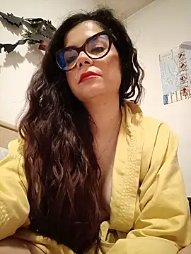 Saturnia Yvonne online show from 03/08/25, 11:39