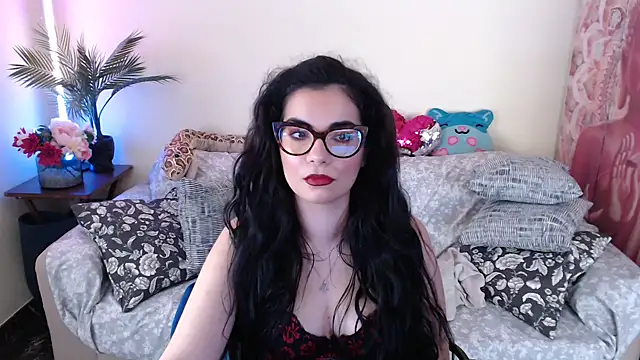 Saturnia Yvonne online show from 10/04/25, 10:35