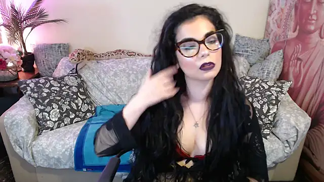 Saturnia Yvonne online show from 10/07/25, 02:47