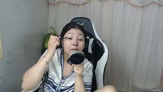 MiMi 0293 online show from 10/27/25, 07:56