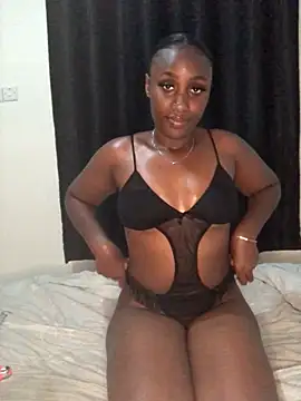 Snapshot of Lola_kims chatting on 02/12/25, 02:03 Lola kims online show from 02/12/25, 02:03