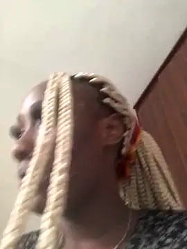 Snapshot of Lola_kims chatting on 03/06/25, 10:09 Lola kims online show from 03/06/25, 10:09