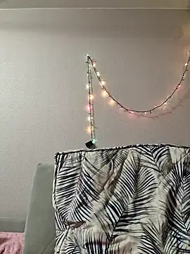 Snapshot of _Alice_0-0 chatting on 10/26/25, 02:23  Alice 0-0 online show from 10/26/25, 02:23