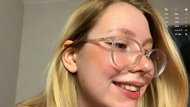 HoneyAudrey online show from 01/18/25, 02:47