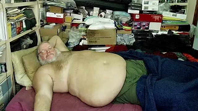 Snapshot of hadeszeuss2 chatting on 12/08/24, 05:33 hadeszeuss2 online show from 12/08/24, 05:33